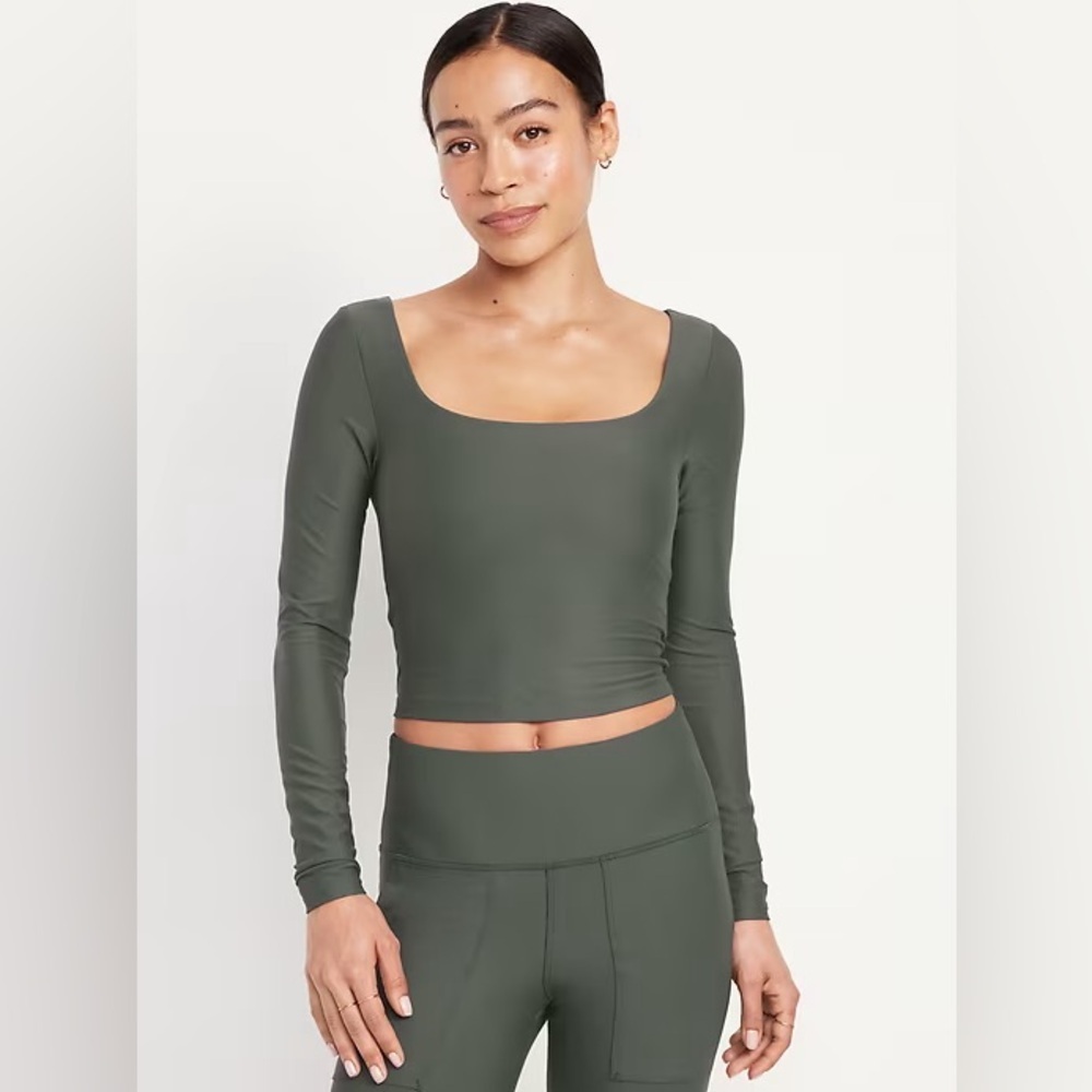 NWT! Old Navy Dark Ivy PowerSoft Long-Sleeve Crop Support Top - XS 🎞️